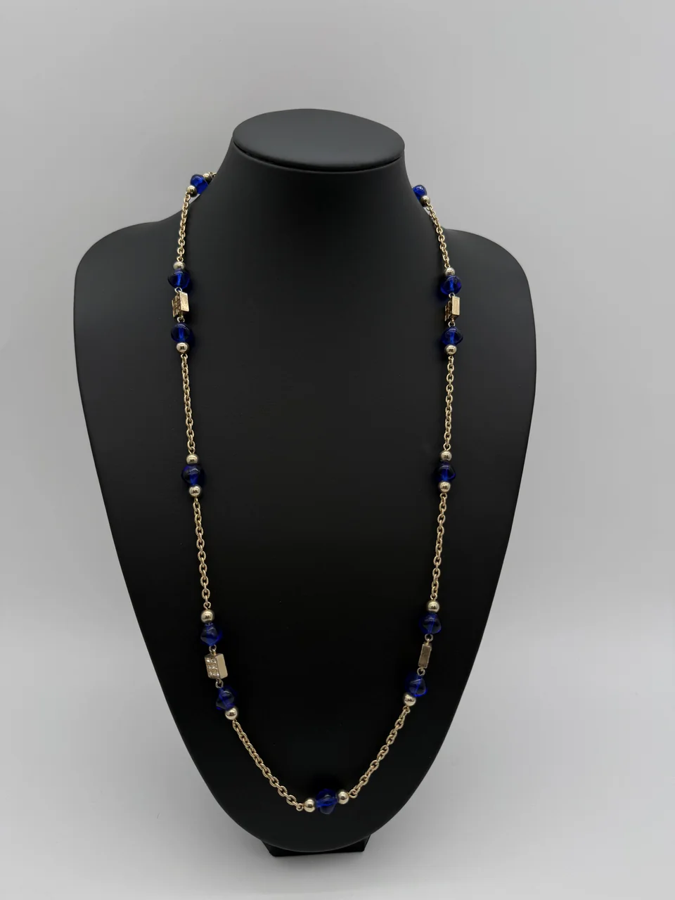 GIVENCHY NECKLACE view 3