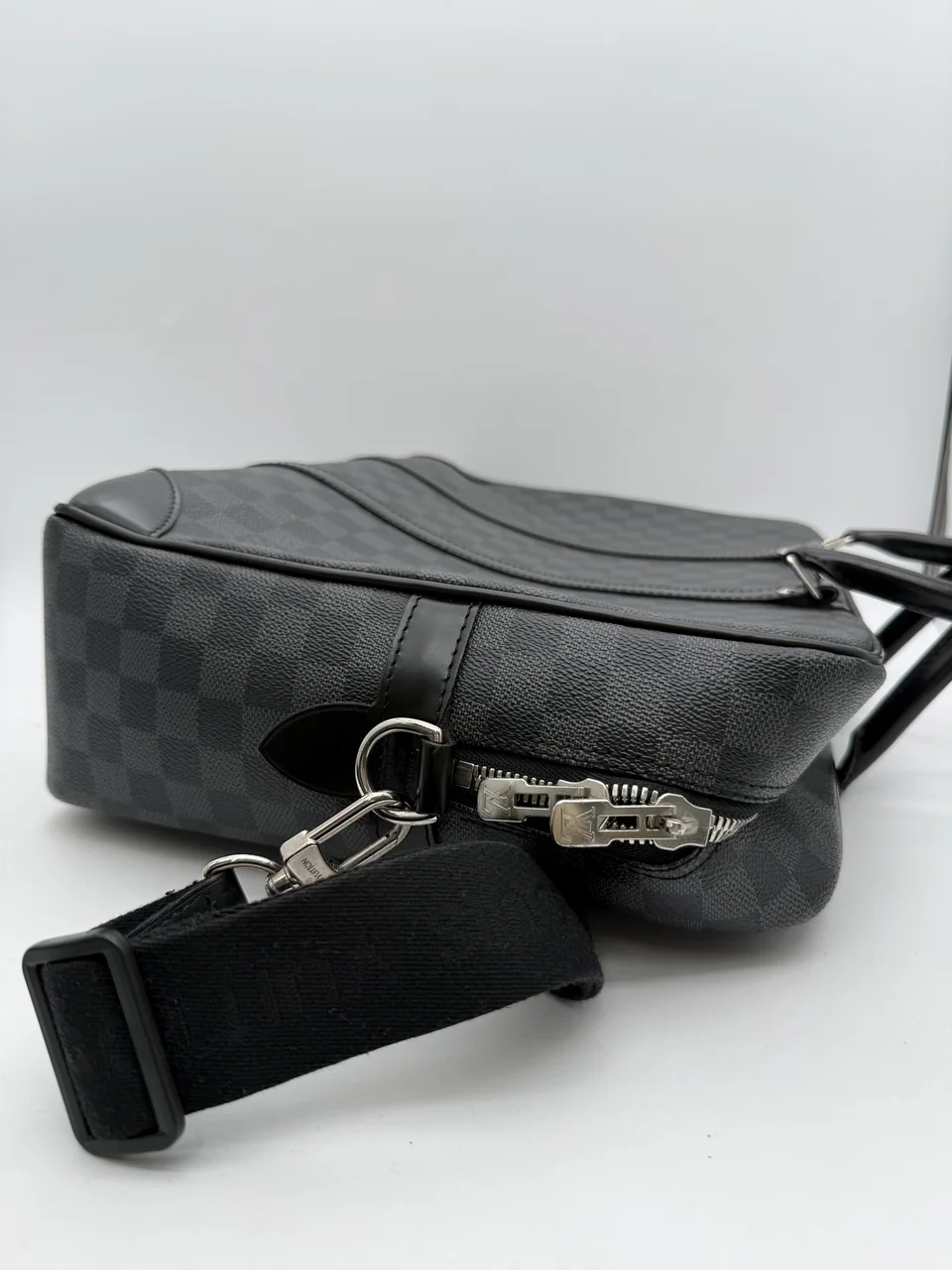 LV DAMIER GRAPHITE PORTE DOCUMENT VOYAGER view 6