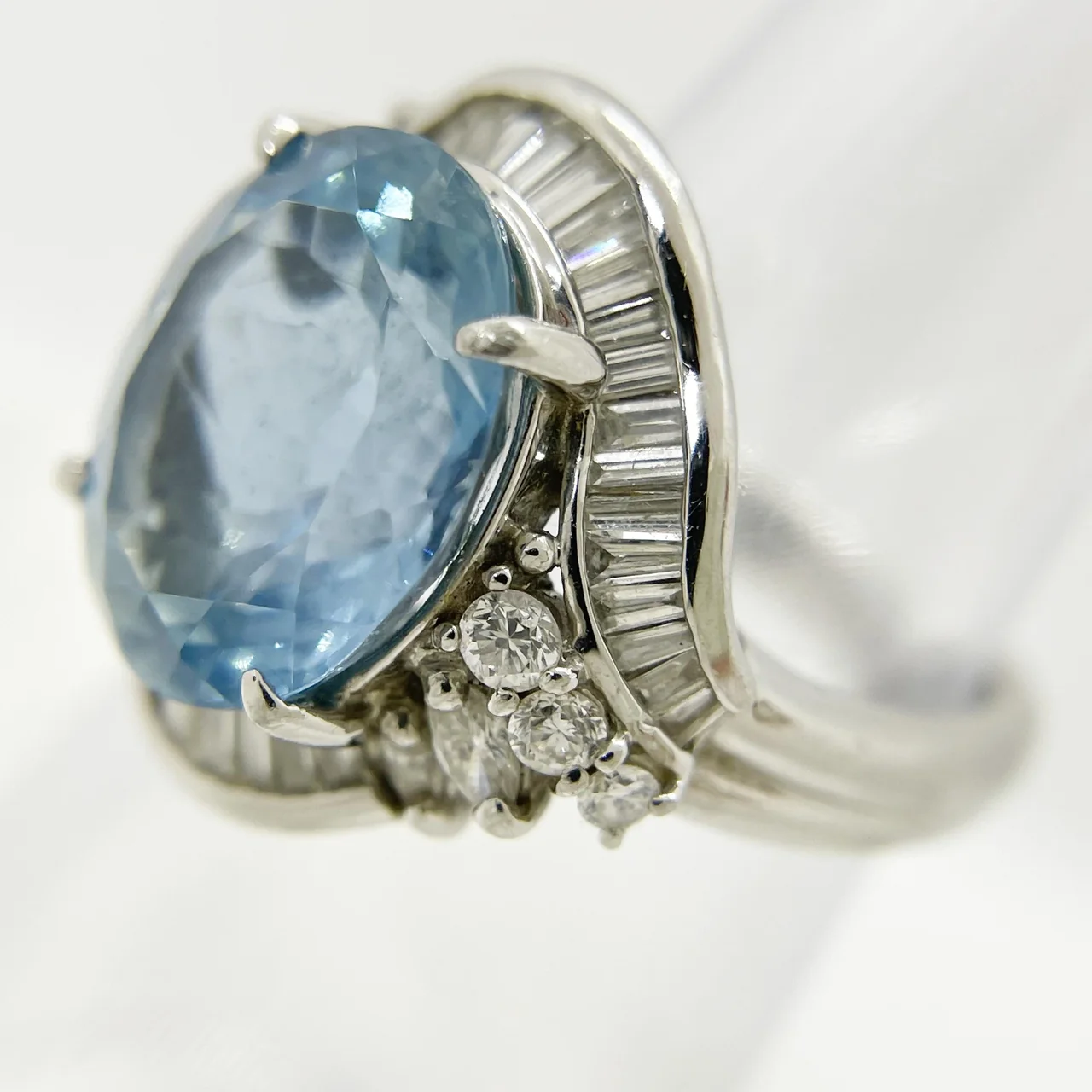 PT900 AQUAMARINE RING AQ4.322CTS FD0.69CT 9.5G view 3