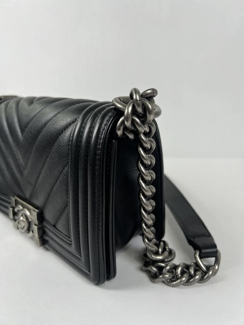 CHANEL LAMB SKIN LE BOY (26 SERIAL CODE) view 9