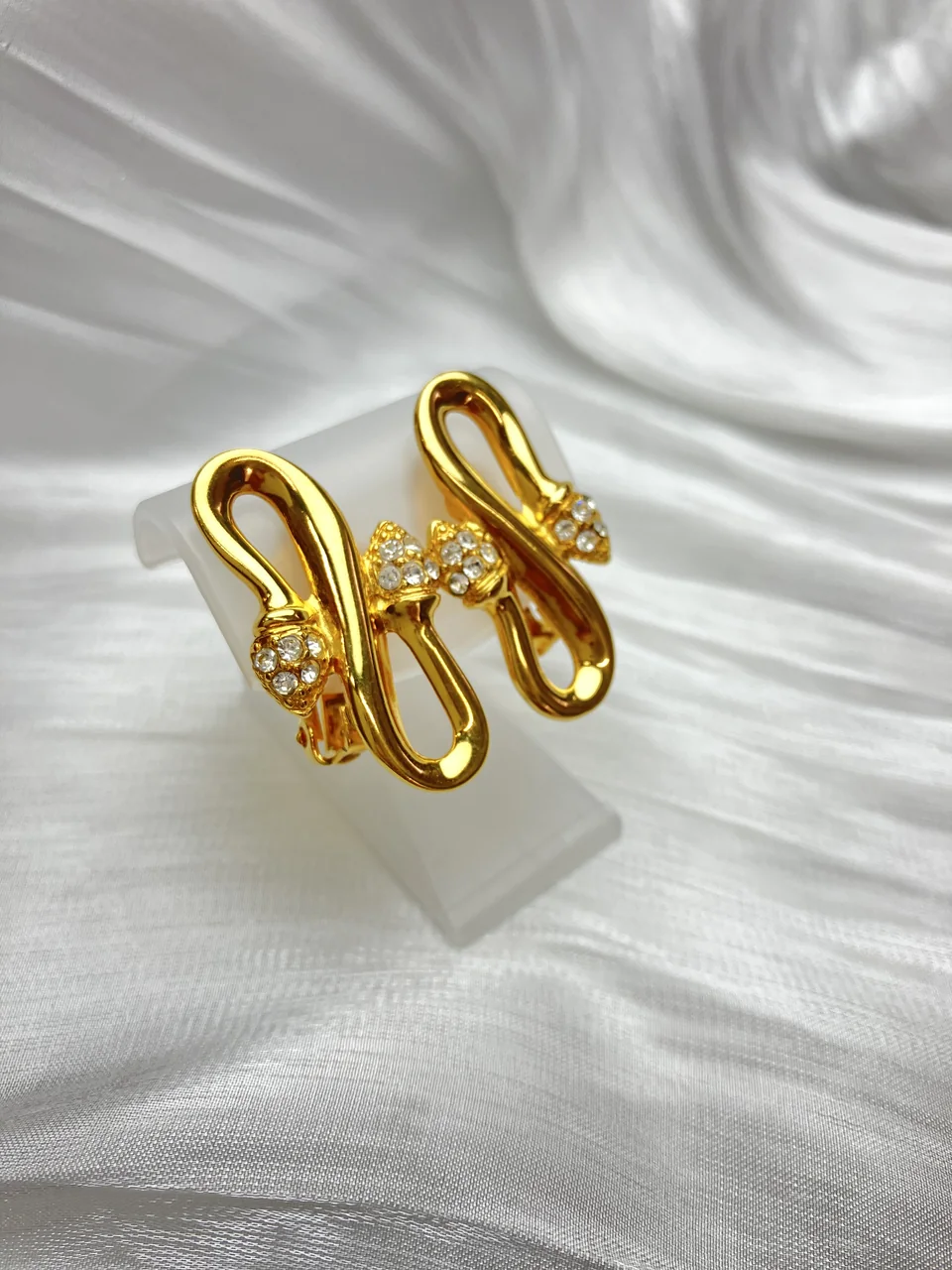 FENDI EARRINGS hover