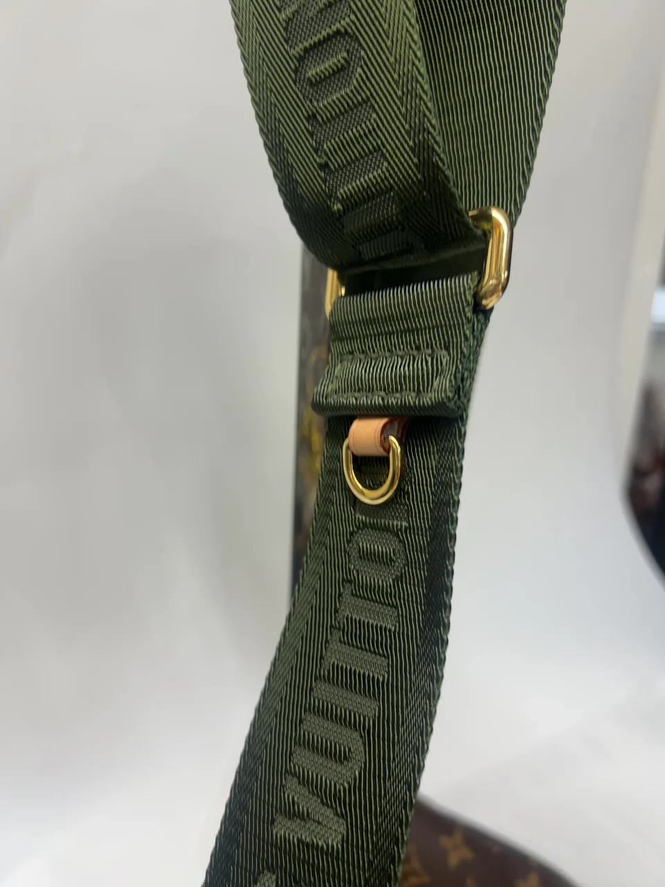 LV MONOGRAM M44813 view 5