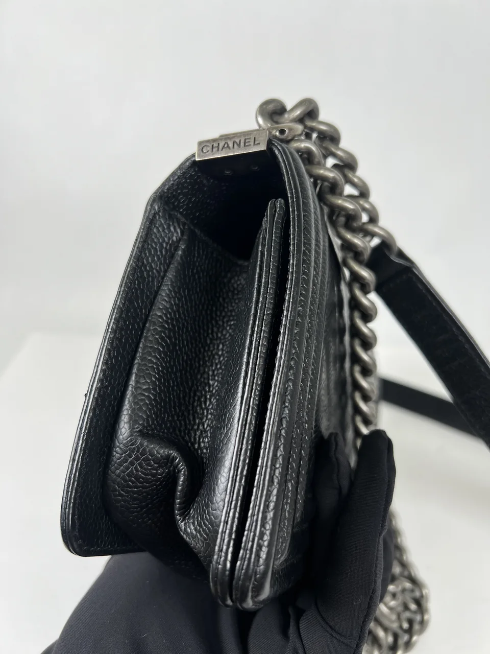 CHANEL CALF SKIN CHEVRON SHOULDER BAG (28 SERIAL CODE) view 7