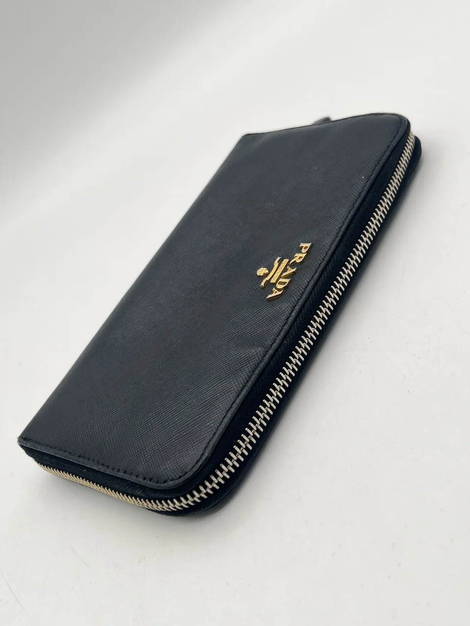PRADA SAFFIANO ROUND FASTENER LONG WALLET (BLACK) photo 4