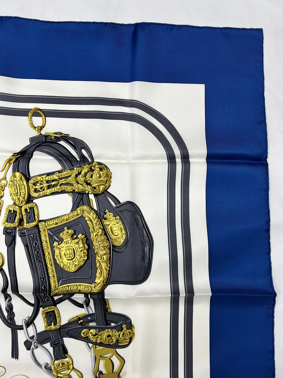 HERMES SCARF view 3