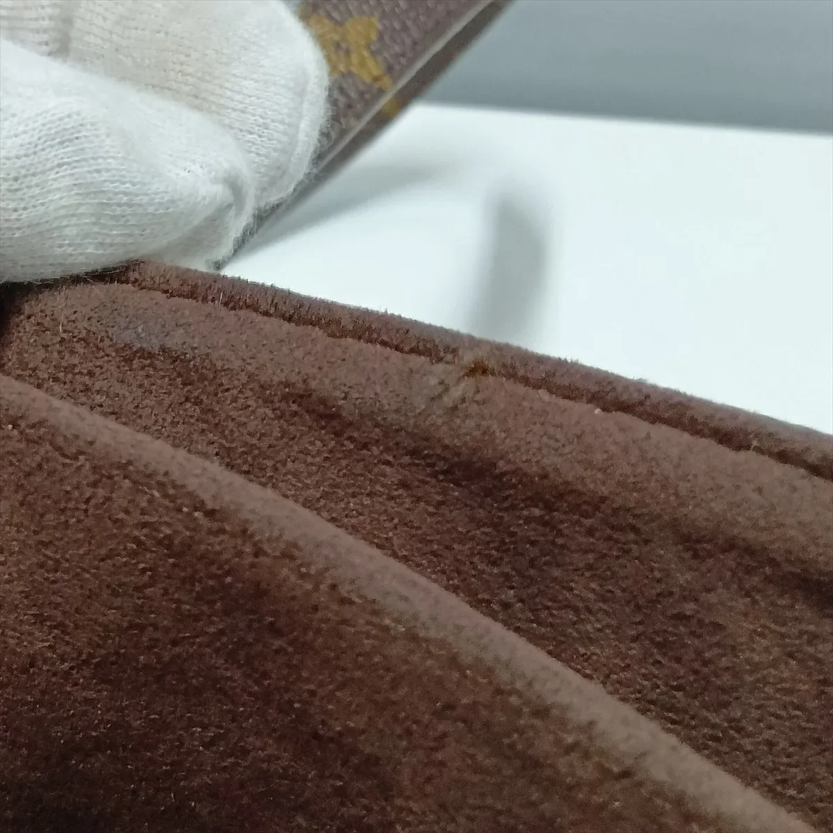 LV MONOGRAM POCHETTE METIS MM view 16