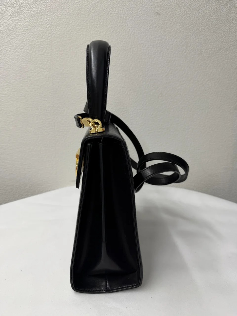SALVATORE FERRAGAMO GANCINI view 4