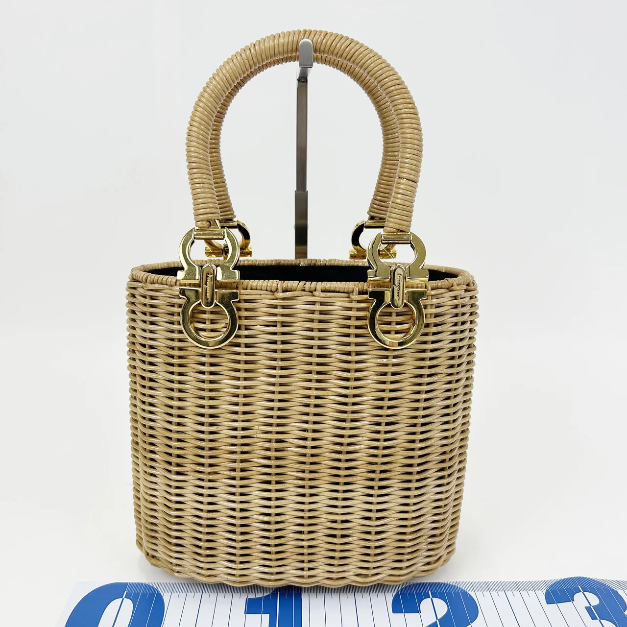 SALVATORE FERRAGAMO BASKET BAG