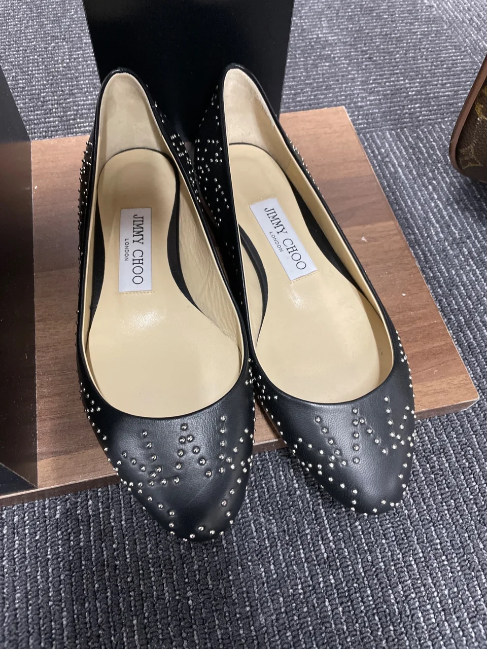 JIMMY CHOO JESSIE FLAT