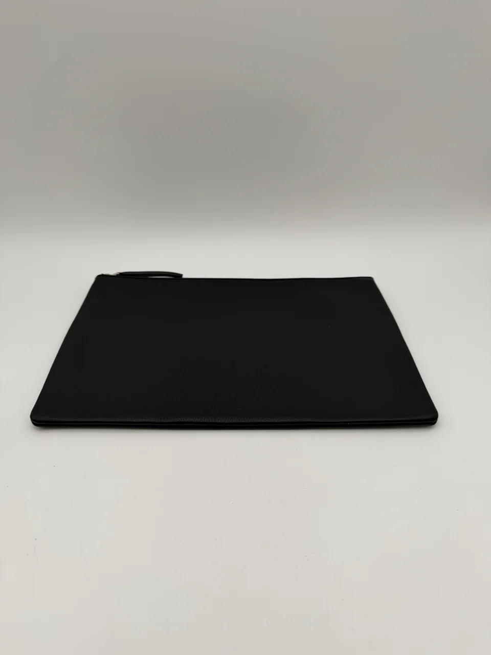 BALENCIAGA EVERYDAY CLUTCH BAG (BLACK) view 4
