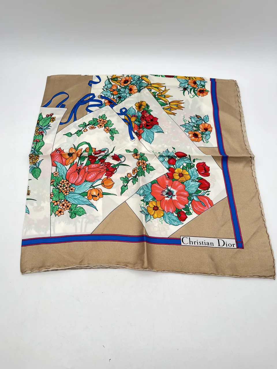 DIOR SCARF hover