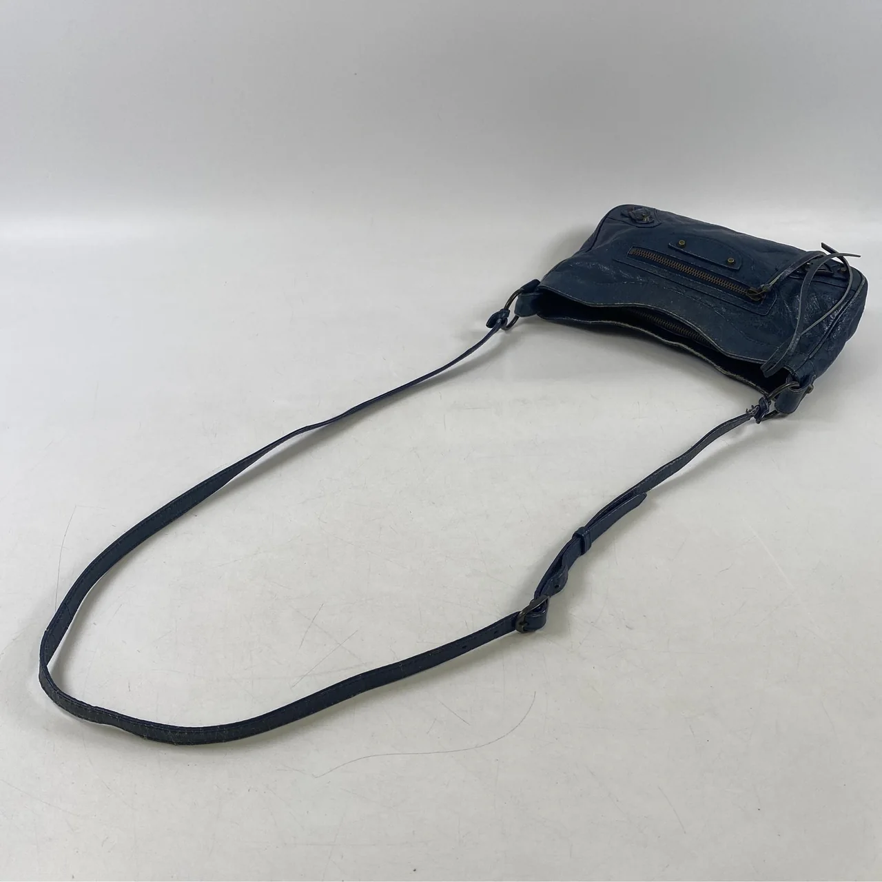 BALENCIAGA THE HIP SHOULDER BAG (BLUE) view 3