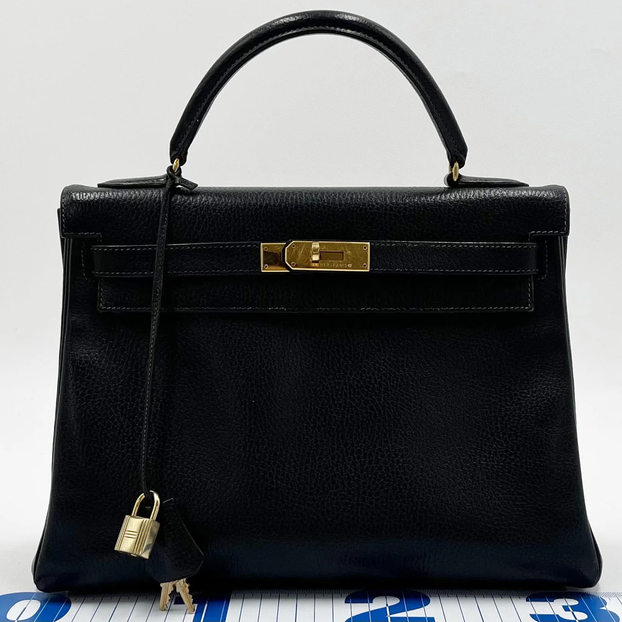 HERMES KELLY 32 (ARDENNES, BLACK, ○X STAMP)