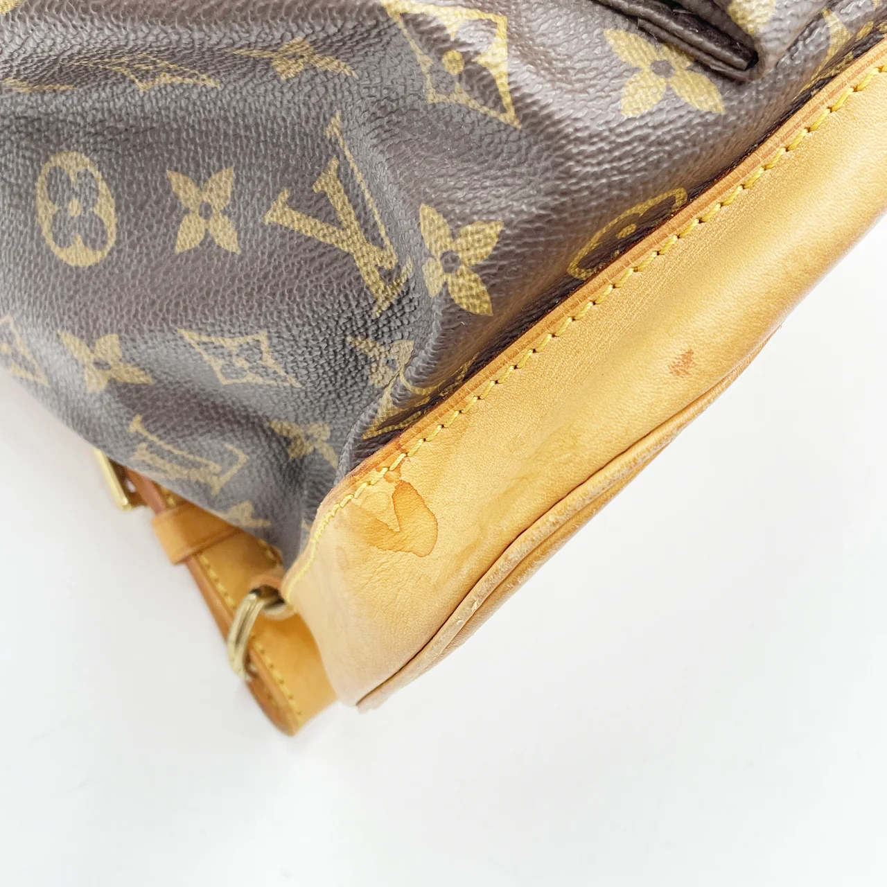 LV MONOGRAM MONTSOURIS view 14