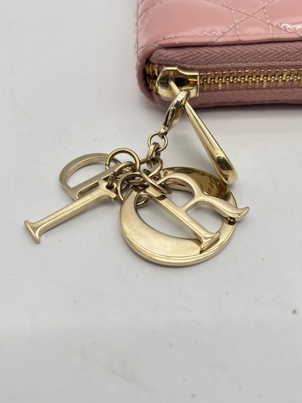 DIOR WALLET hover
