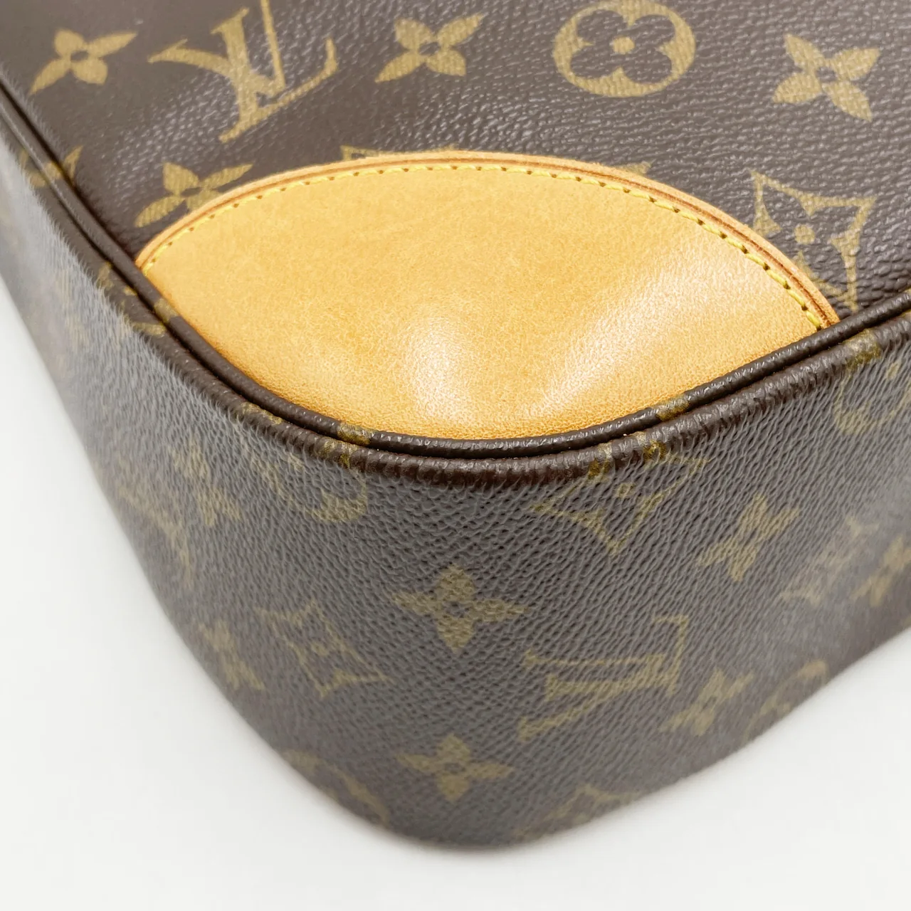 LV MONOGRAM BOLOGNE 30 view 4