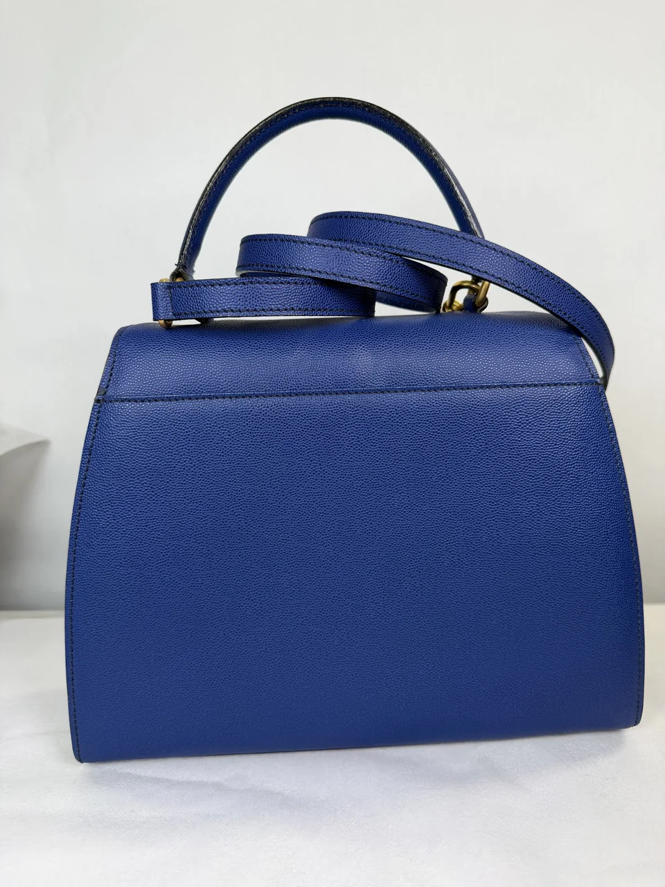 CELINE TRIOMPHE HANDBAG (BLUE) hover