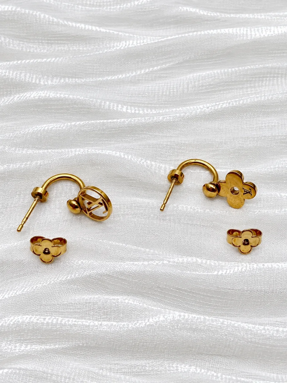 LV BLOOMING EARRINGS view 3
