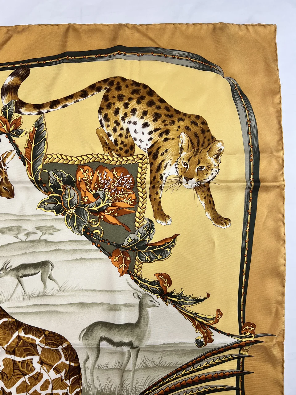 SALVATORE FERAGAMO SCARF view 5