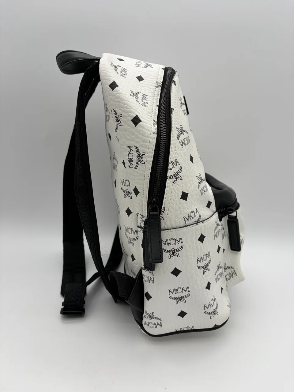 MCM BAG view 4
