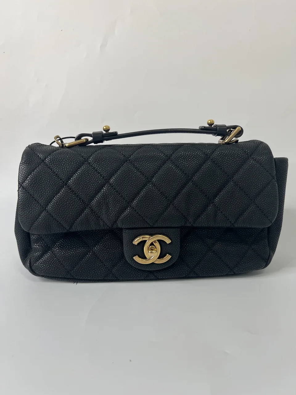 CHANEL CAVIAR MATELASSE HAND BAG (17 SERIAL CODE)