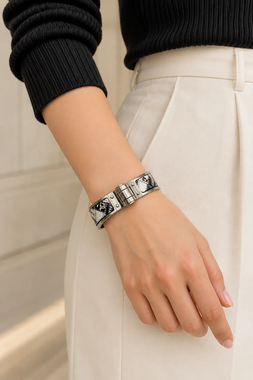HERMES EMAILLE CHARNIERE hover