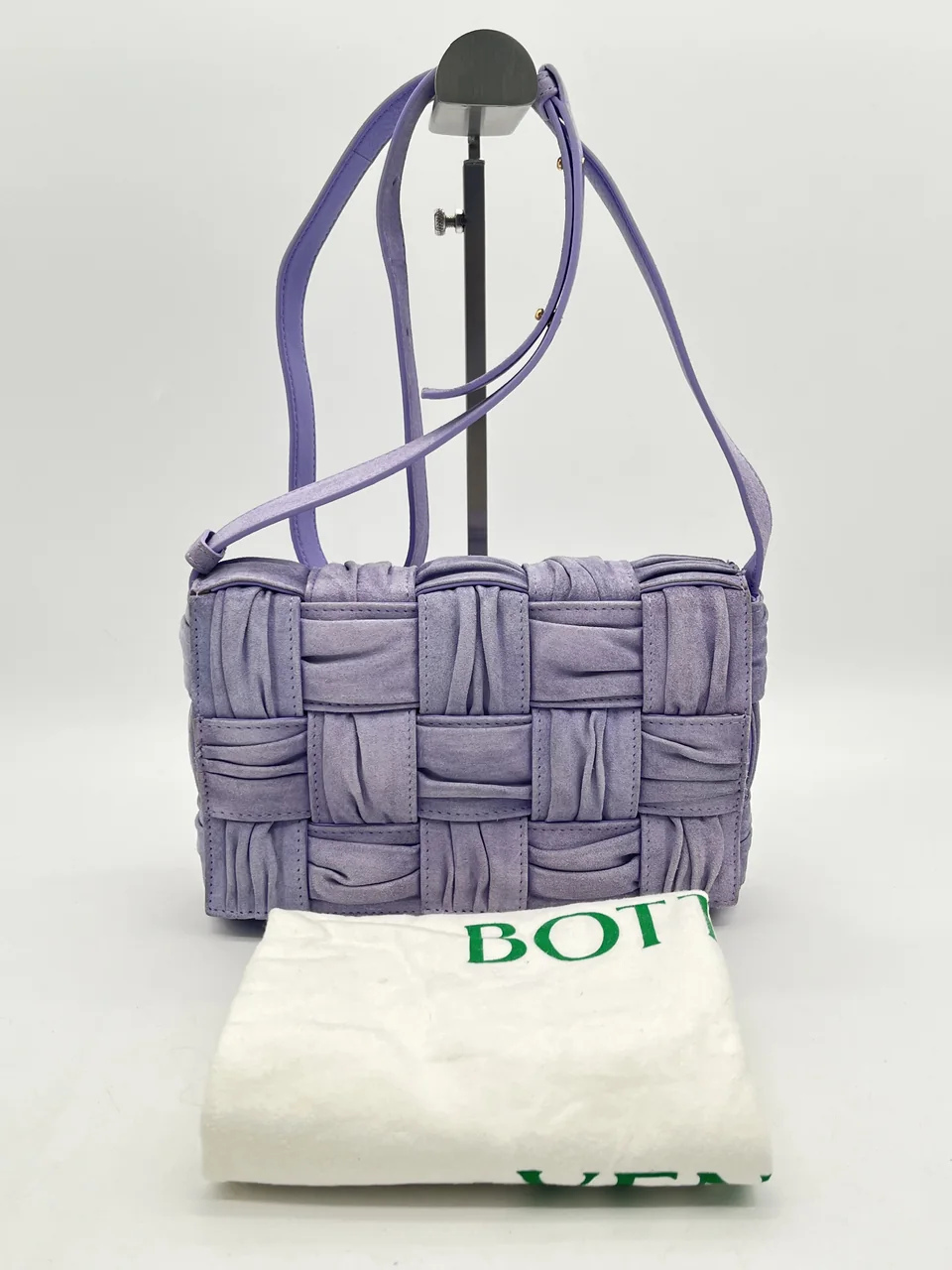 BOTTEGA VENETA MAXI INTRECCIATO CASSETTE (PURPLE)