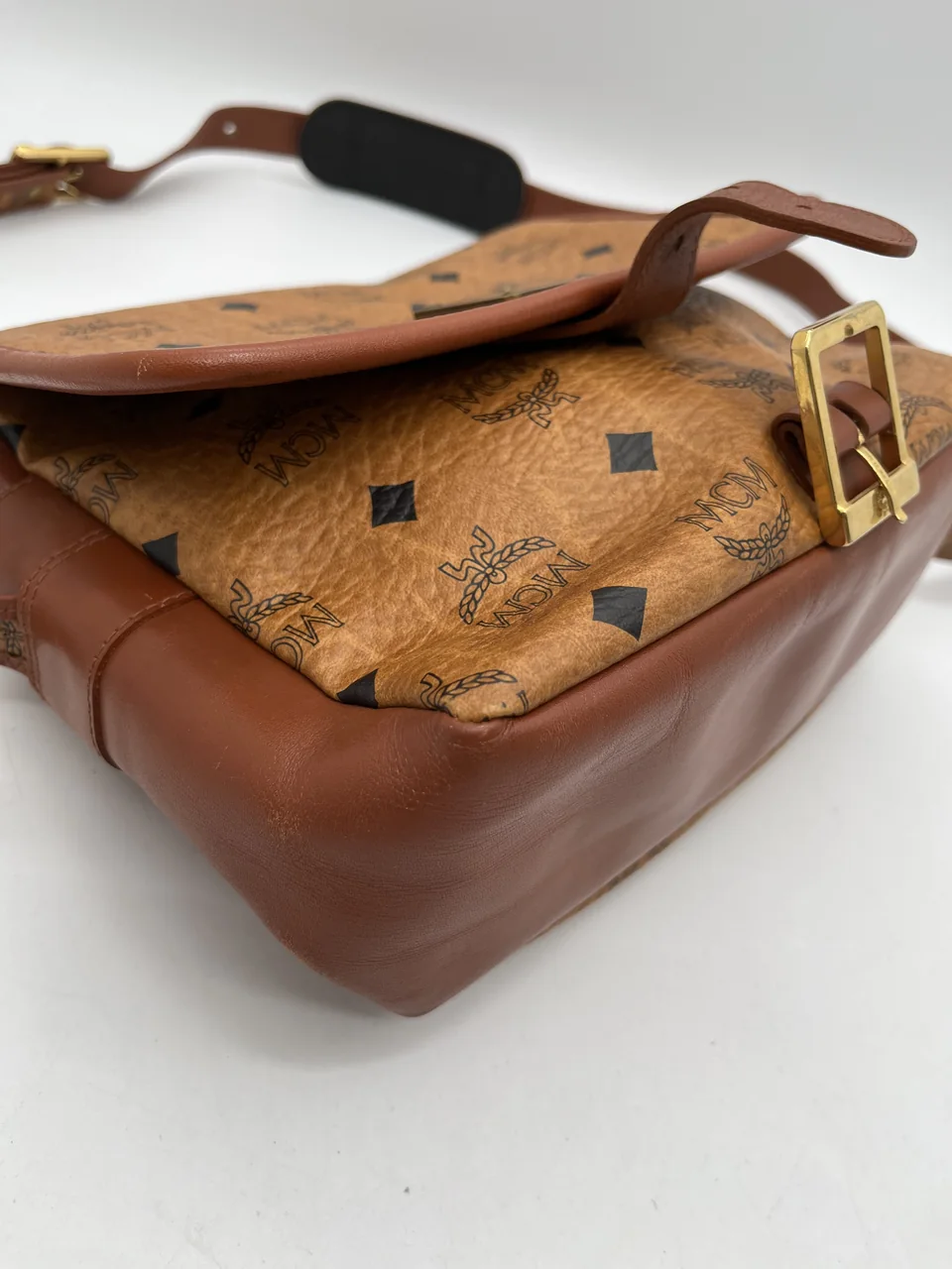 MCM SHOULDER BAG view 3