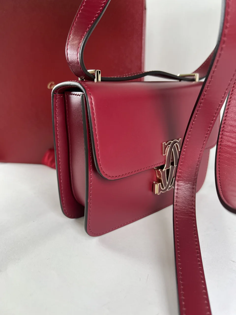 CARTIER C DE CARTIER SHOULDER BAG (BORDEAUX) view 10
