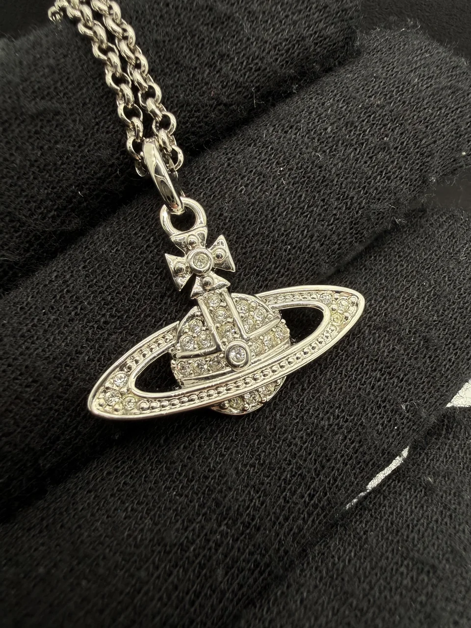VIVIENNE WESTWOOD NECKLACE