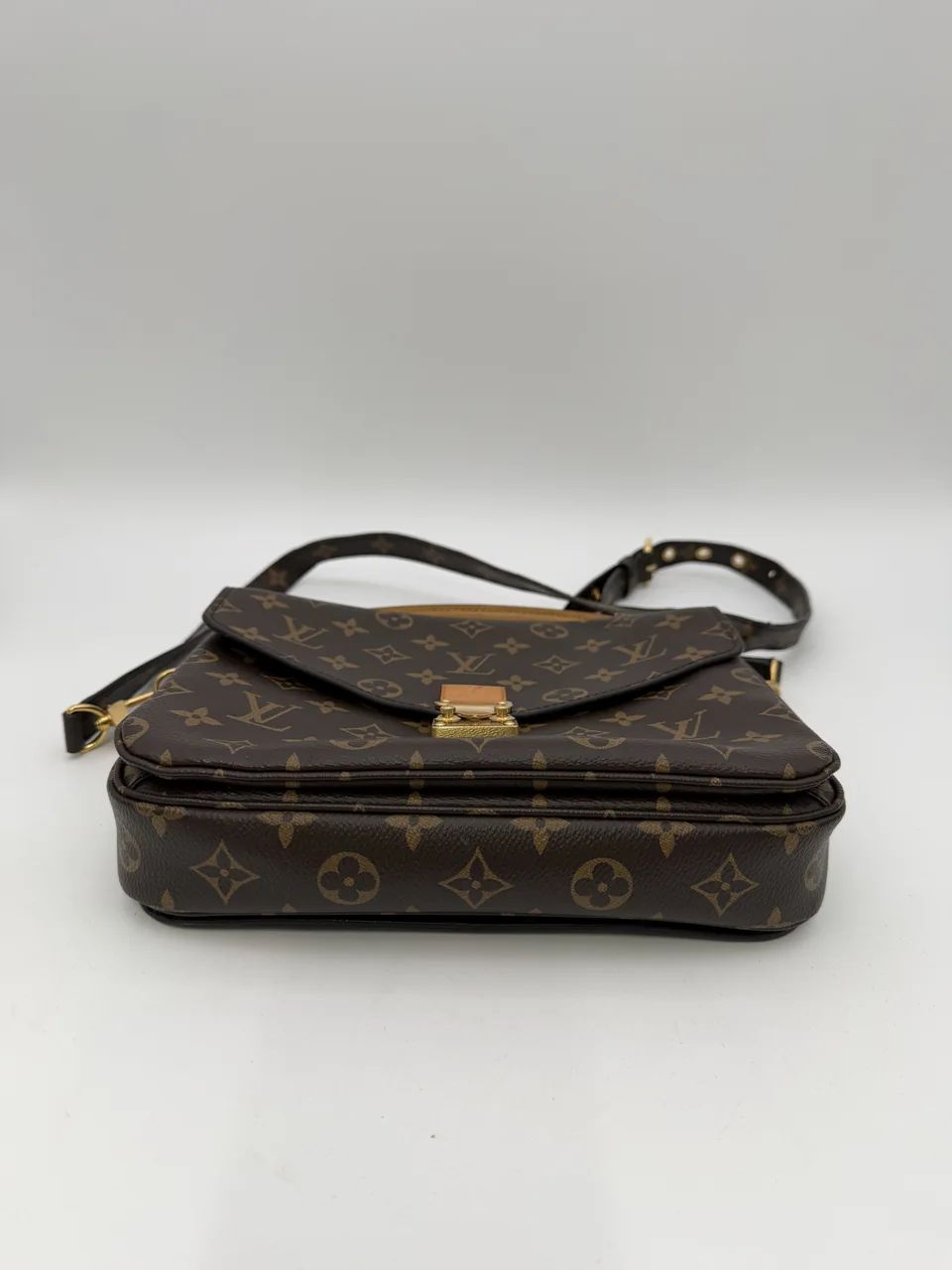 LV MONOGRAM BAG view 6