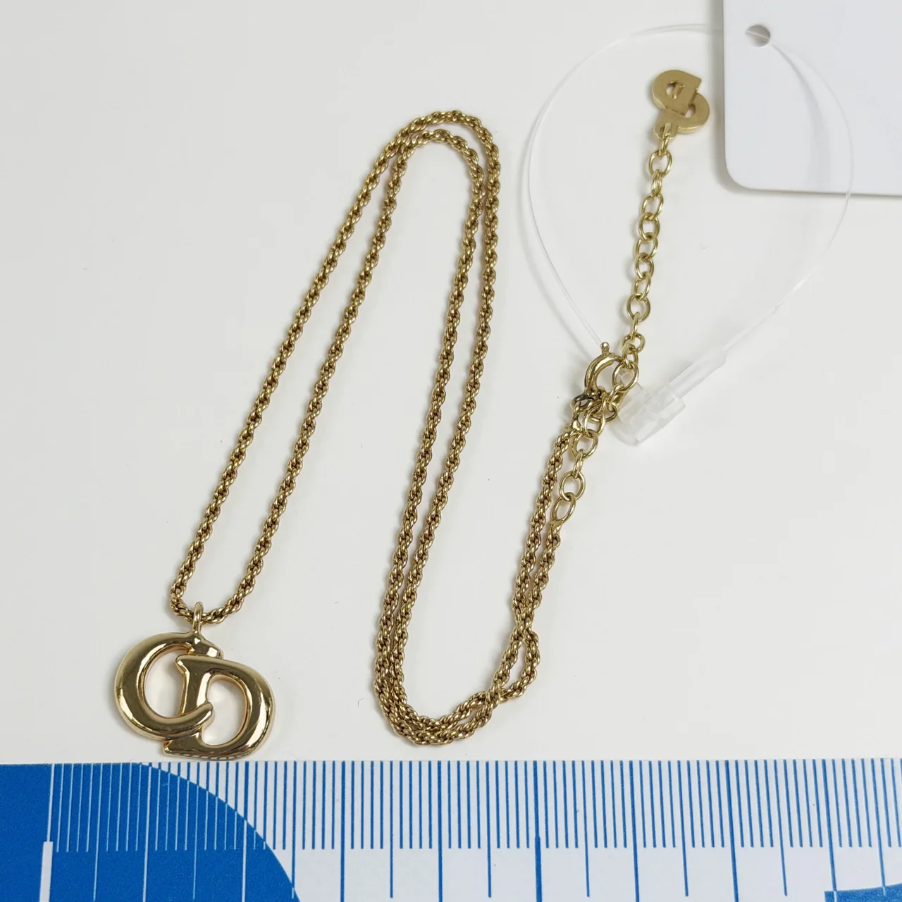 DIOR LOGO TWIST CIRCLE NECKLACE hover