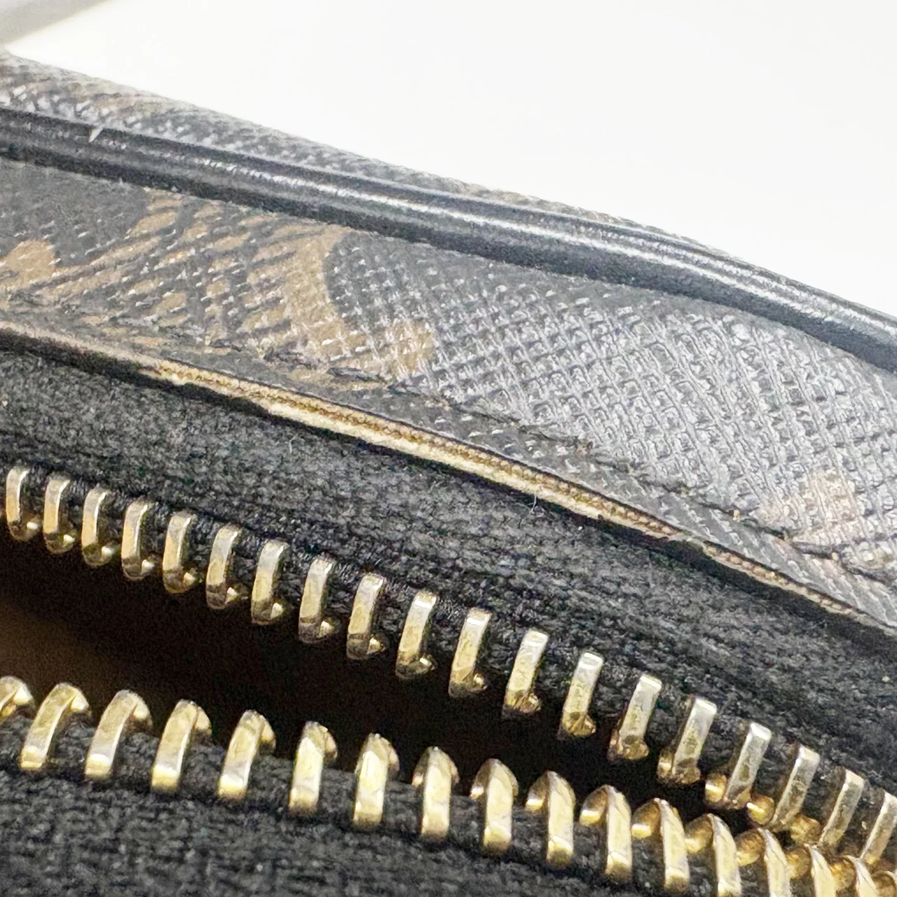 CELINE TRIOMPHE MESSENGER BAG view 5