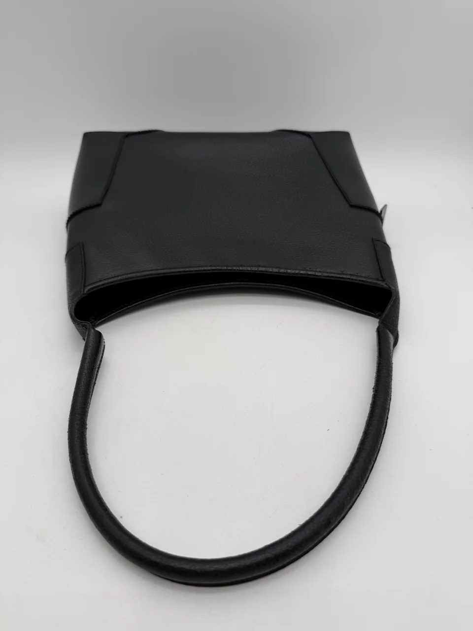 SALVATORE FERRAGAMO SHOULDER BAG (BLACK) view 6