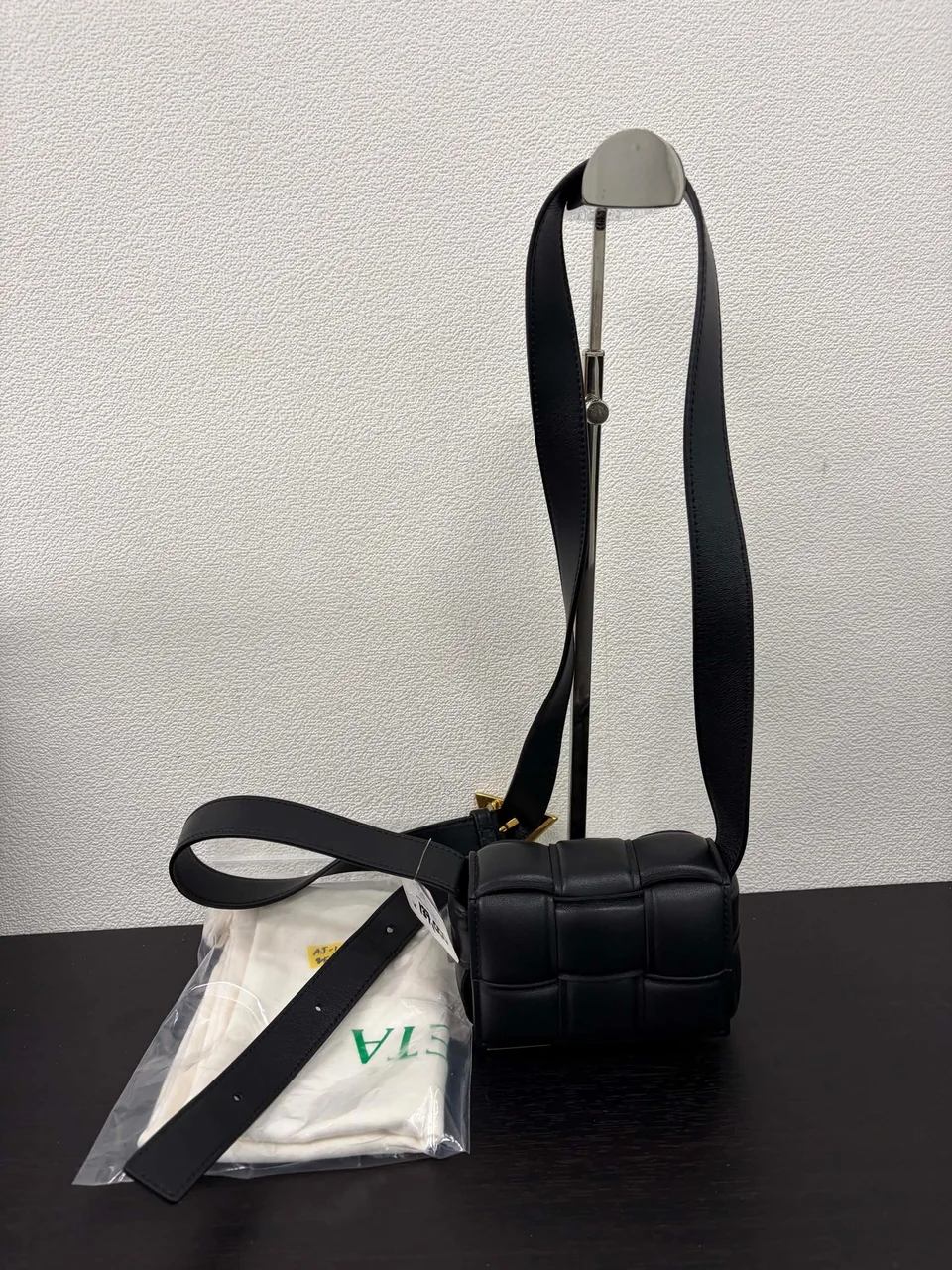 BOTTEGA VENETA MAXI INTRECCIATO BAG view 3