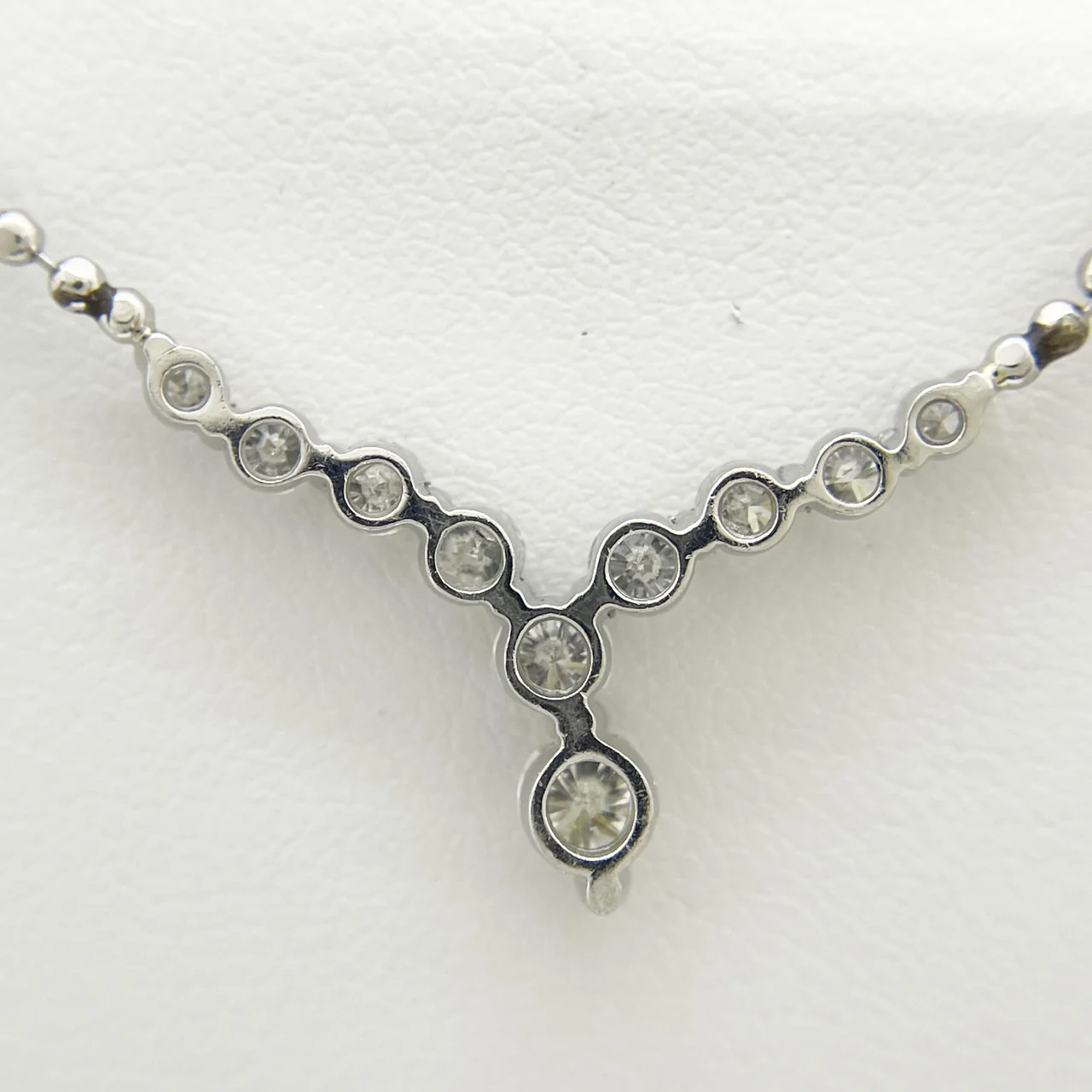 PT900/PT850 DIAMOND NECKLACE FD1.00CT 6.1G view 6
