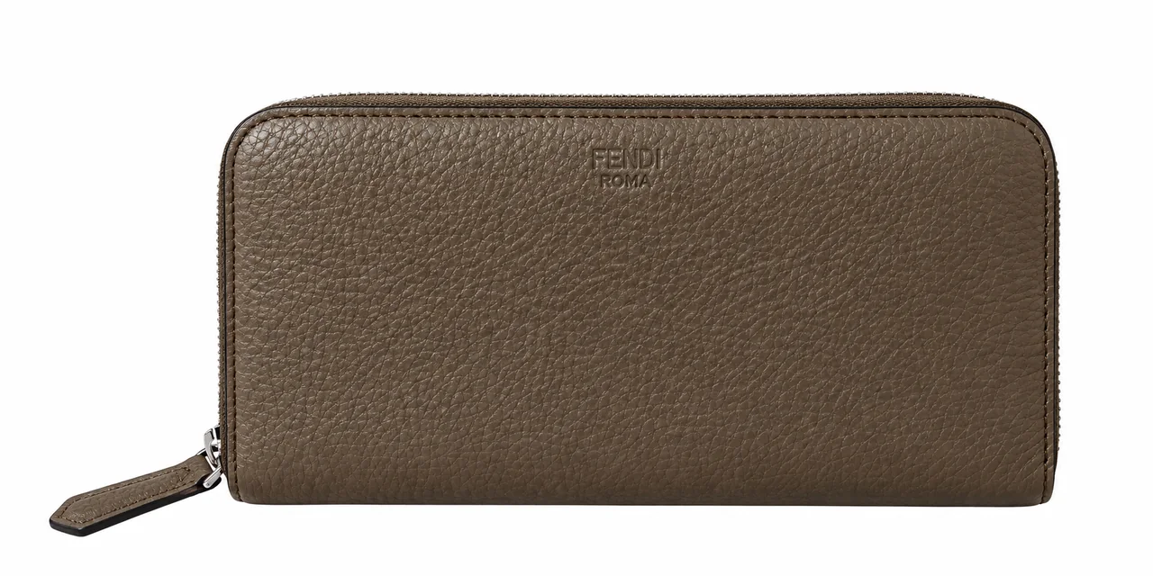 FENDI ROUND FASTENER LONG WALLET