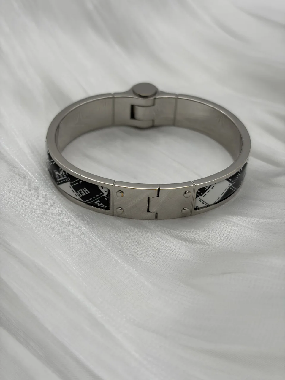 HERMES EMAILLE CHARNIERE view 3