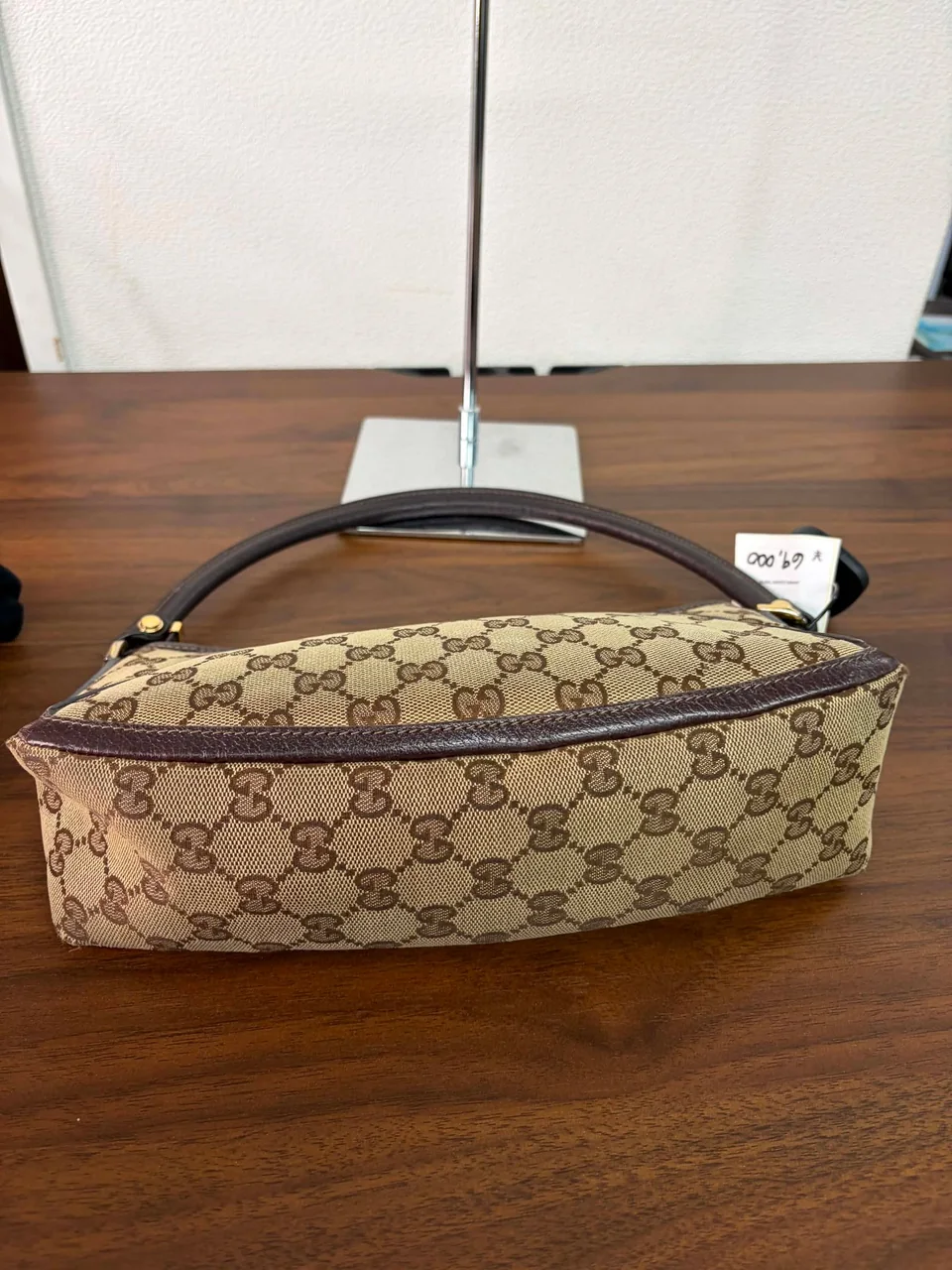 GUCCI GG CANVAS SHOULDER BAG (BROWN) view 3