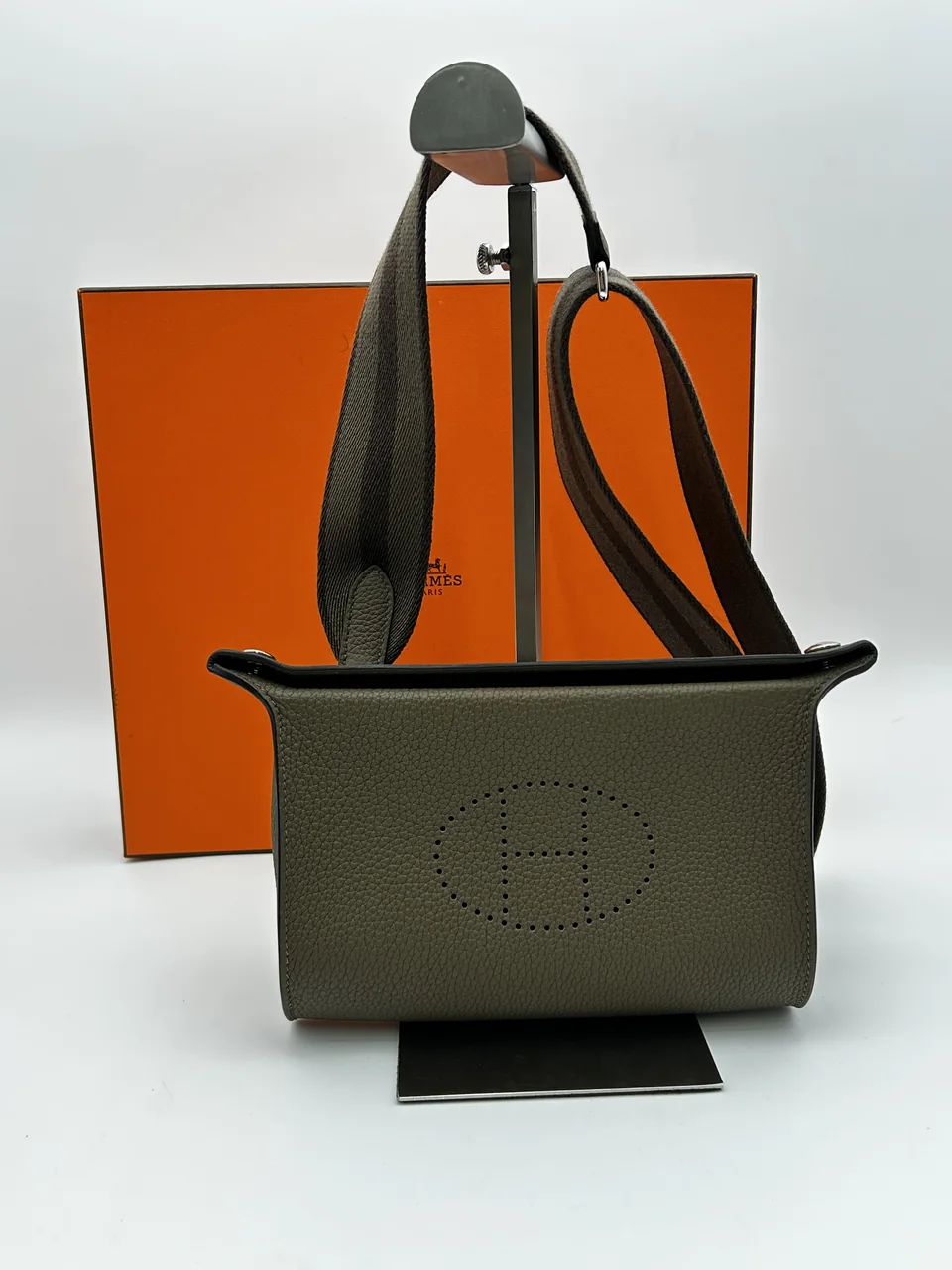 HERMES VIDE POCHE 27 (TOGO, B STAMP)