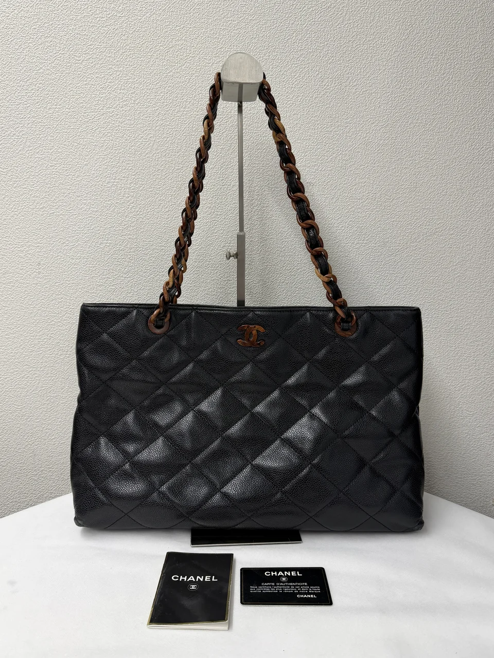 CHANEL CAVIAR CHAIN TOTE BAG (6 SERIAL CODE) view 13