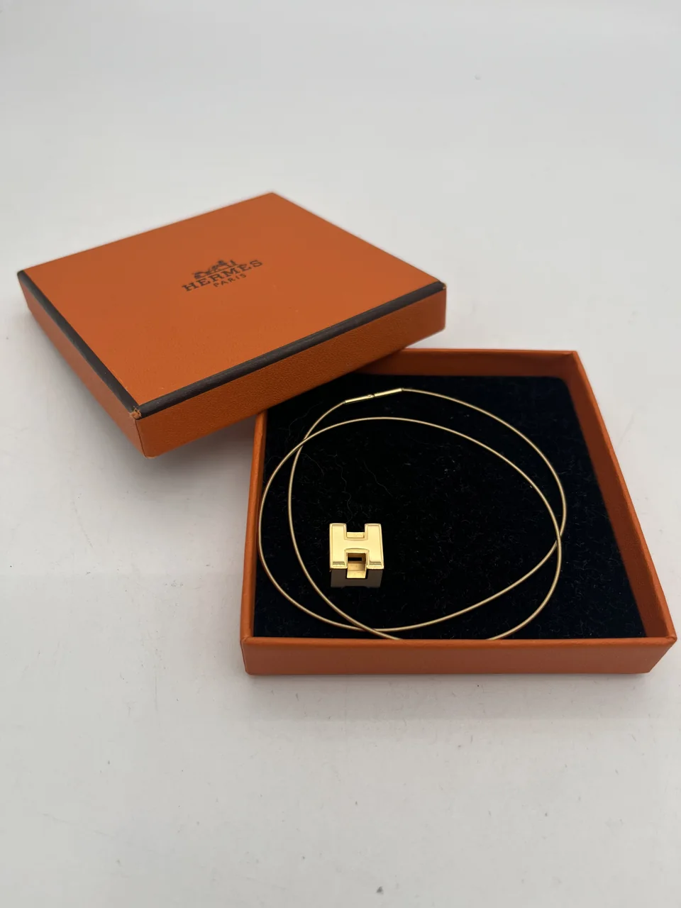HERMES WHITE H CUBE NECKLACE