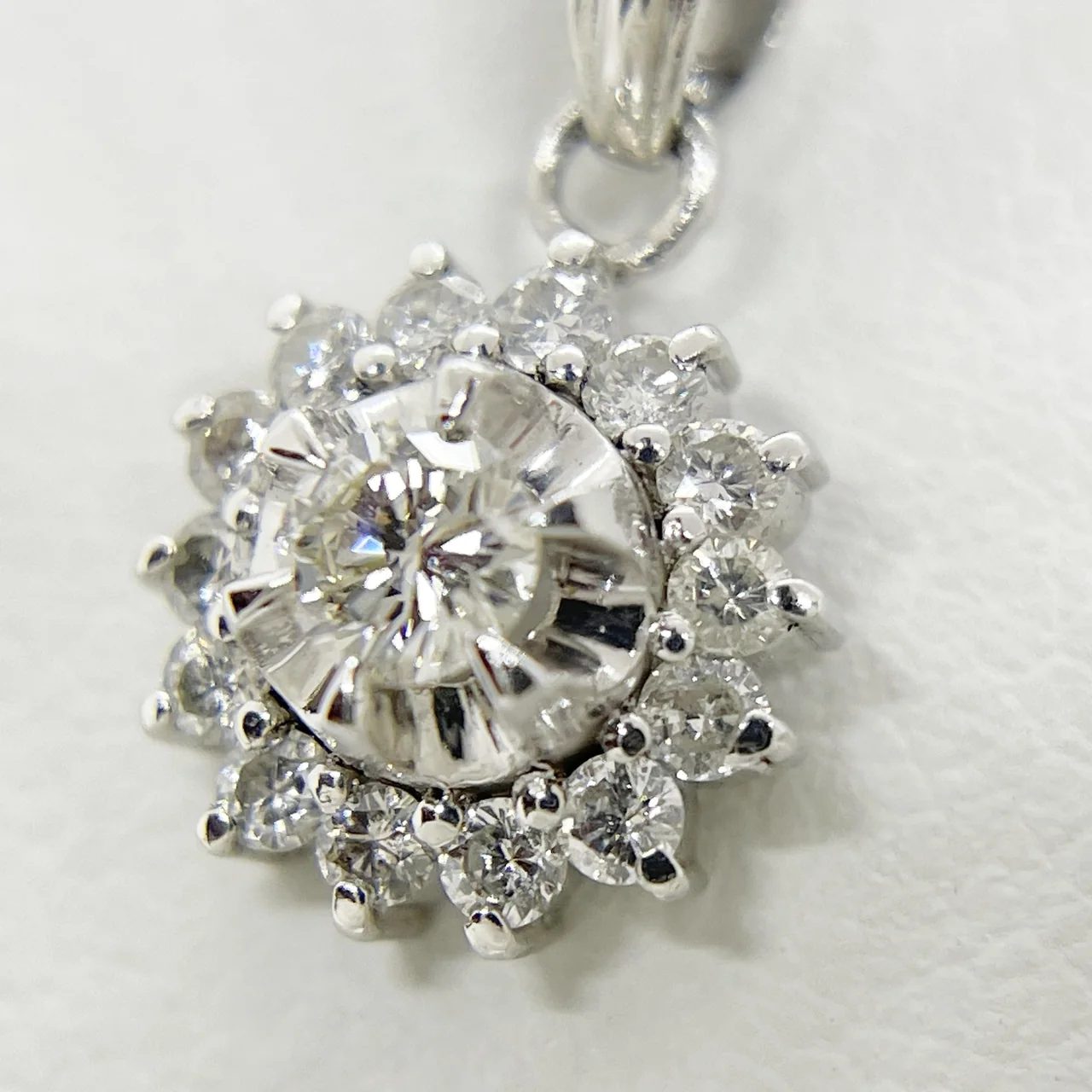 PT850/900 DIAMOND NECKLACE FD0.31CT 4.4G view 4