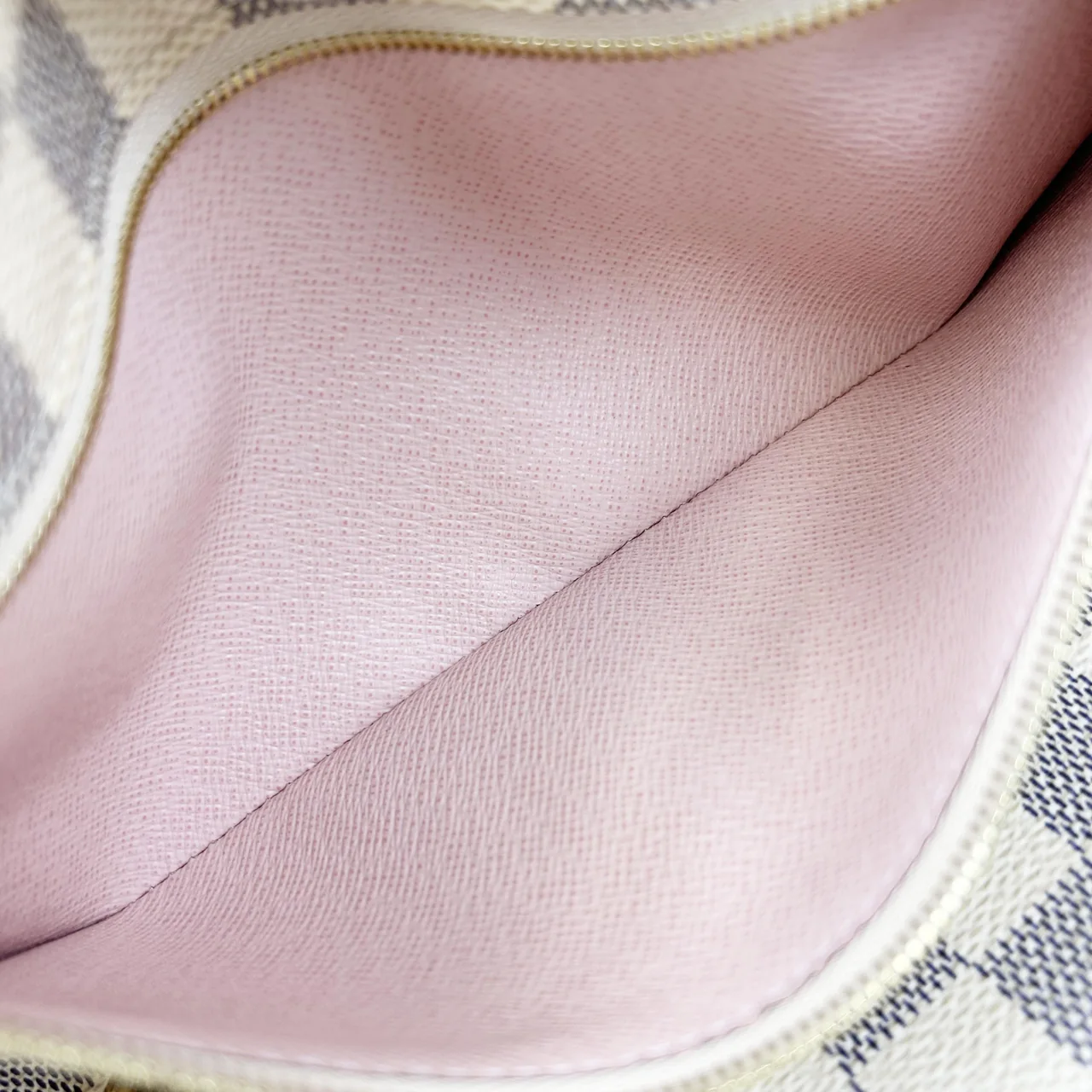 LV AZURE POCHETTE WEEKEND photo 20