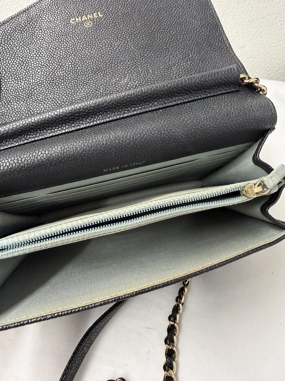 CHANEL CAVIAR SKIN HALF COCO CHAIN SHOULDER BAG photo 8