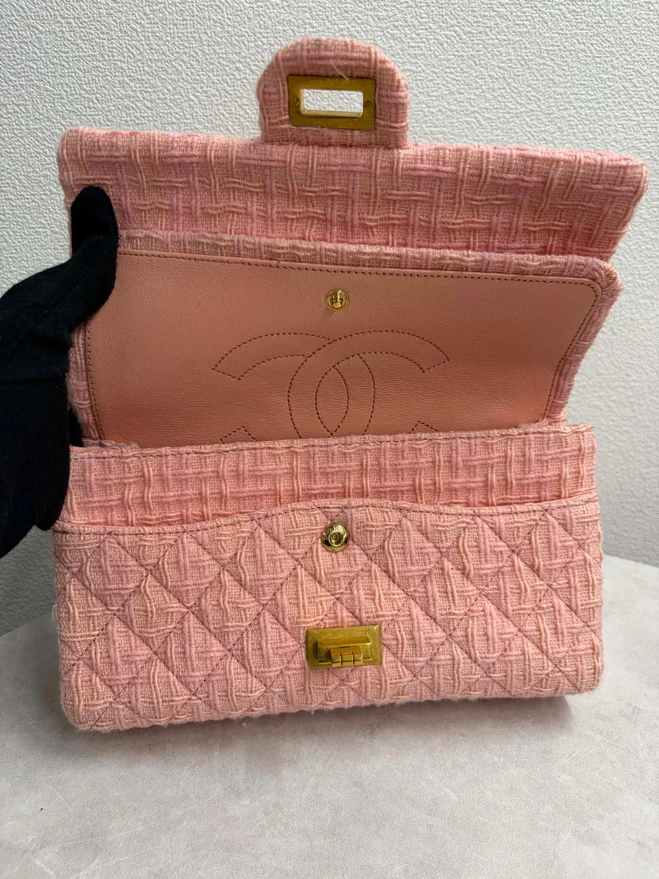 CHANEL TWEED 2.55 MATELASSE (23 SERIAL CODE) view 2
