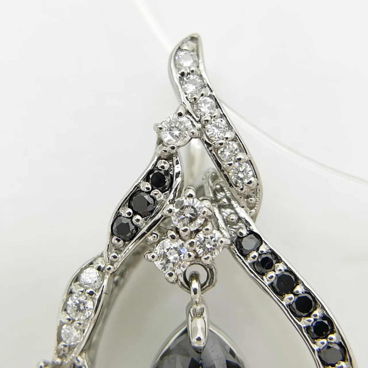 K18WG BLACK DIAMOND NECKLACE BD1.16CTS FD0.30CT 2.3G view 6