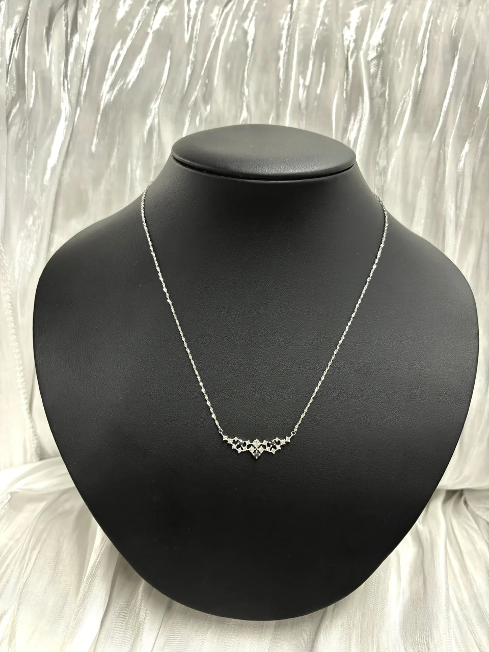 PT850/900 ALEXANDRITE NECKLACE FD0.34CT 3.3G hover