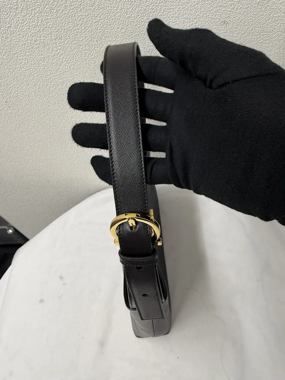 SALVATORE FERRAGAMO SHOULDER BAG view 3