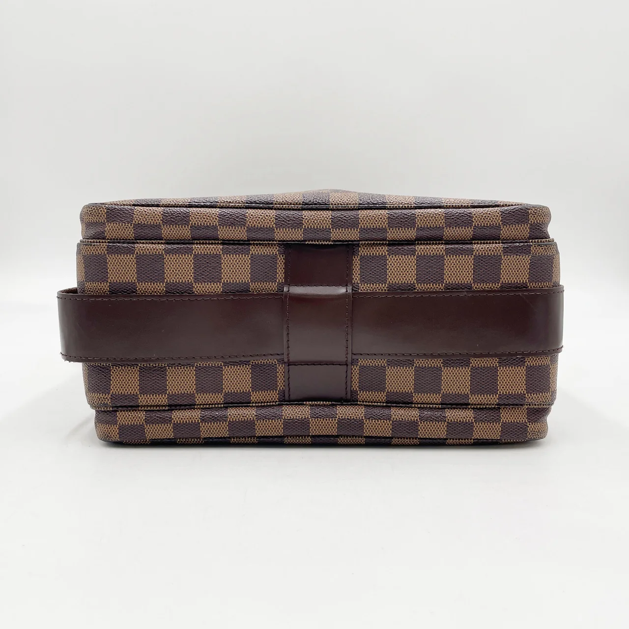 LV DAMIER NAVIGLIO view 9